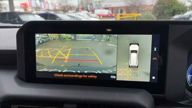 Toyota Land Cruiser 2.8 D-4D 204 Invincible 5dr Auto [7 Seat] Diesel Station Wagon